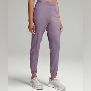 Lululemon Adapted State High-Rise Fleece Jogger in Purple Ash- Size 4